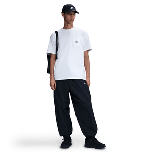 POLERA NIKE U NSW TEE M90 SNKR PTCH PKT 2 HOMBRE