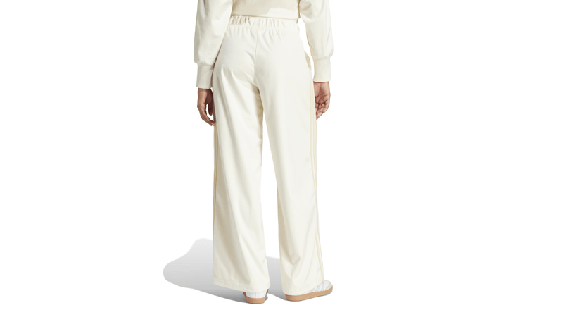 ★adidas★ Velour track pants JI5754 adidas Velour Track Pants - White | adidas Singapore