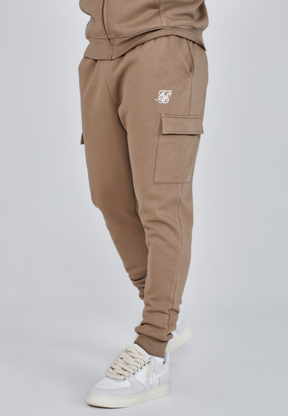 Alcott Jogger Negro Con Cadena Cargo Pants Pull And Bear